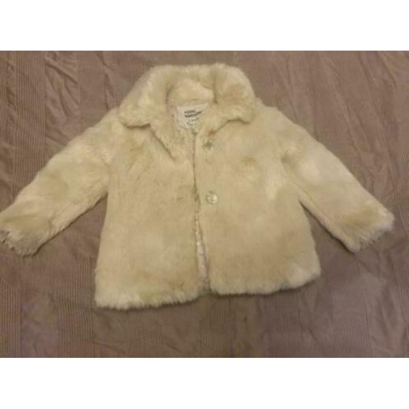 Super leuke Fake fur, bont achtige jas maat 98