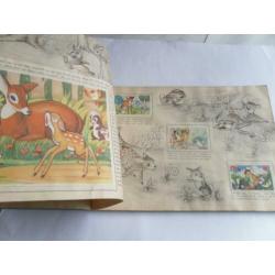 4 Walt Disney's Plaatjesalbums , Bambi , Sneeuwwitje , Peter