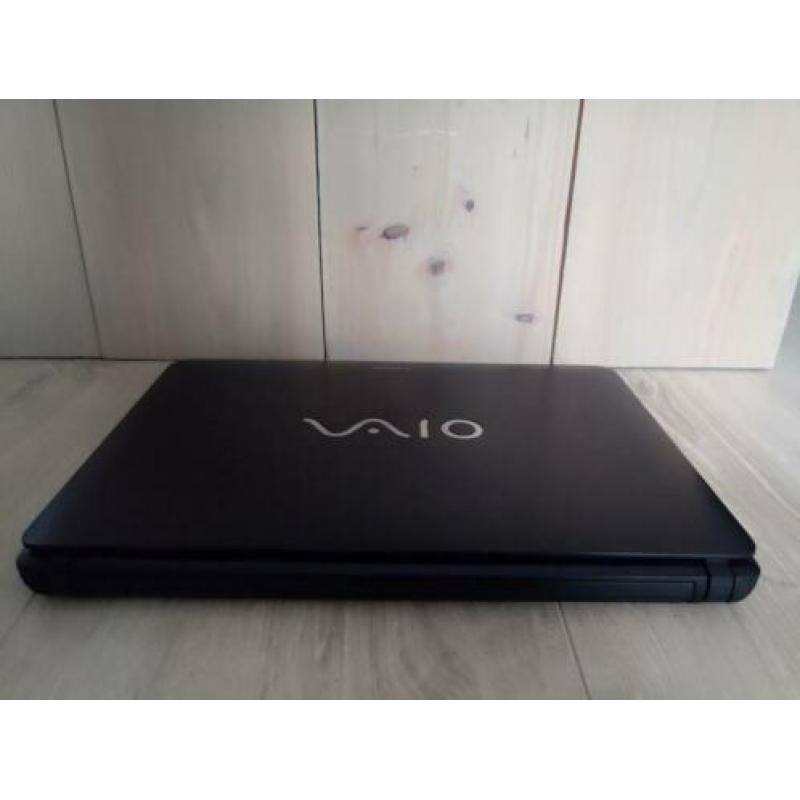 Sony Vaio svf142c29m