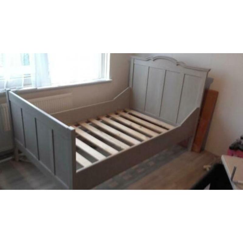 bed , twijfelaar 120 bij 190 cm