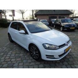 Volkswagen Golf 1.4 TSI HIGHL.EXE. ECC/NAVI/PANO/LMV