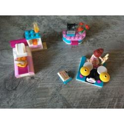 Lego friends 3939, Mia's slaapkamer (2012)