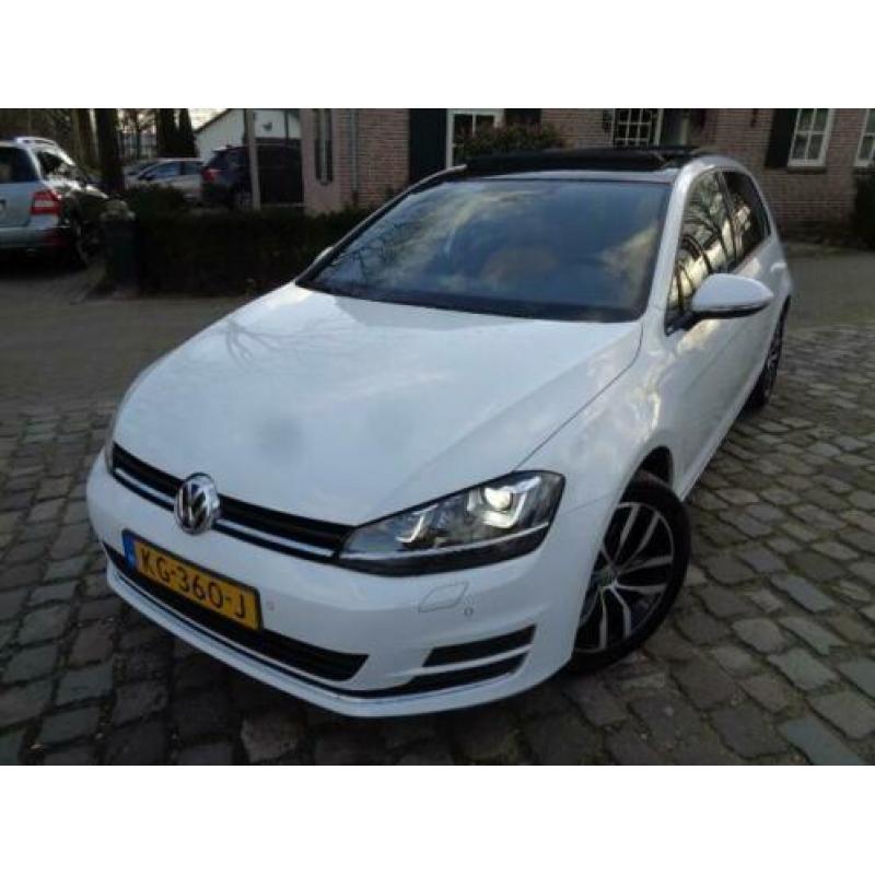 Volkswagen Golf 1.4 TSI HIGHL.EXE. ECC/NAVI/PANO/LMV