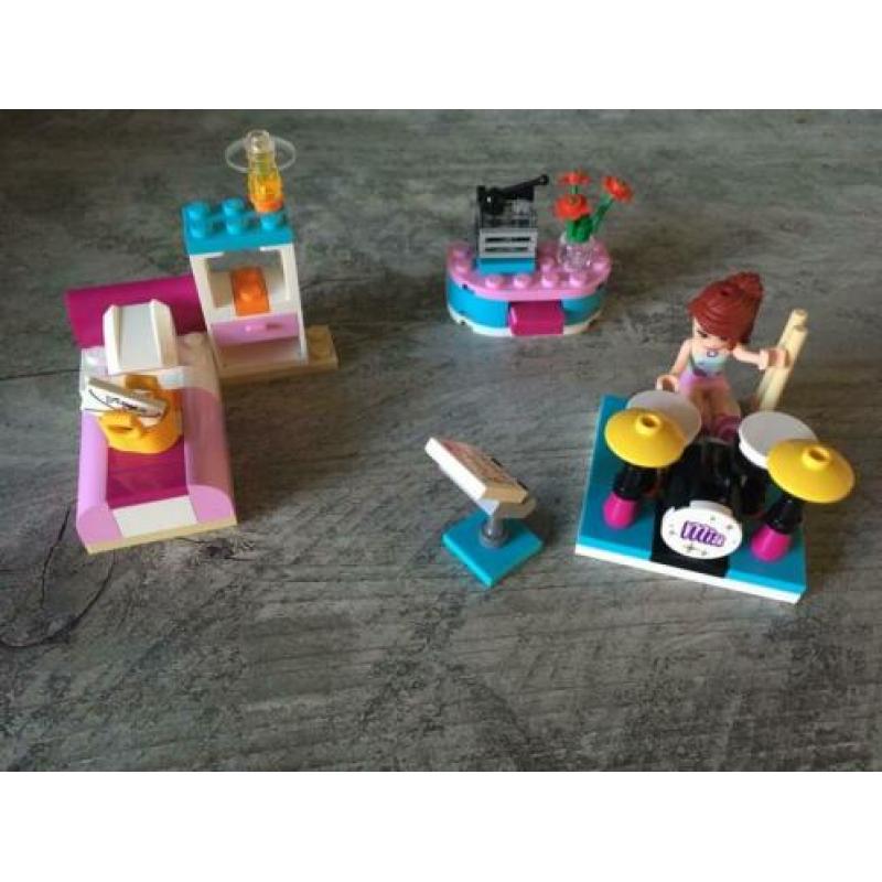 Lego friends 3939, Mia's slaapkamer (2012)