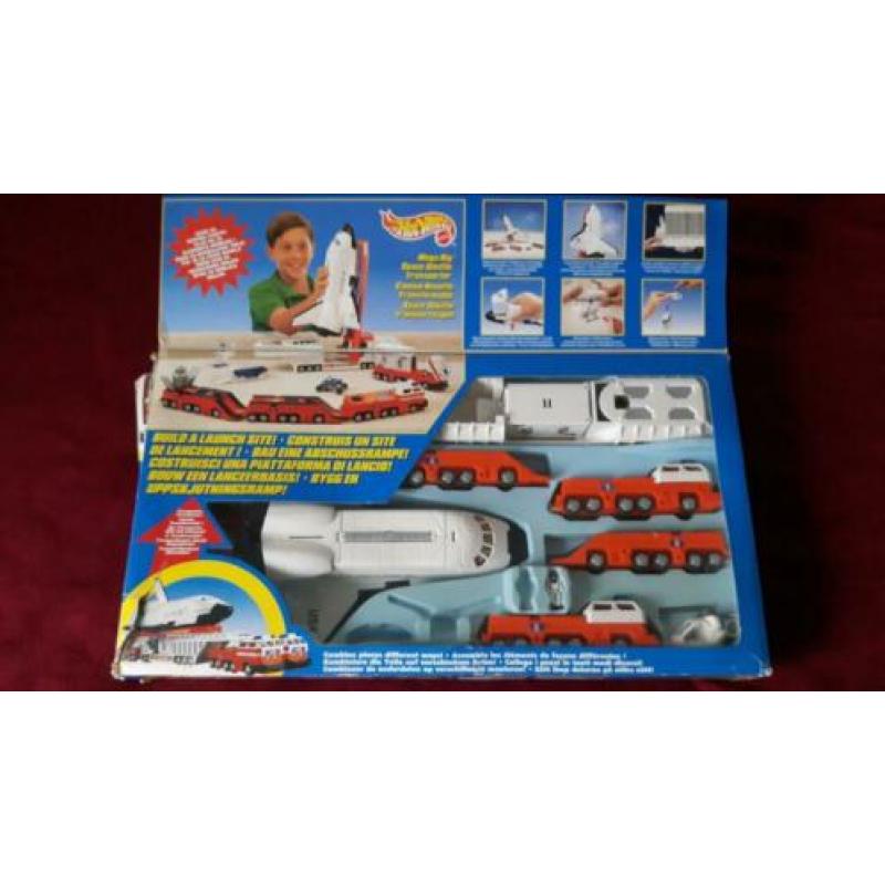 Hot Wheels - Space Shuttle Transporter set (compleet)