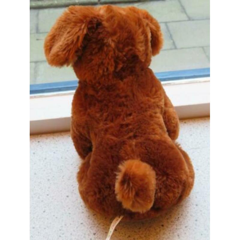 Hond merk Ostoy glanzend bruin velours meet ca 28 cm breed