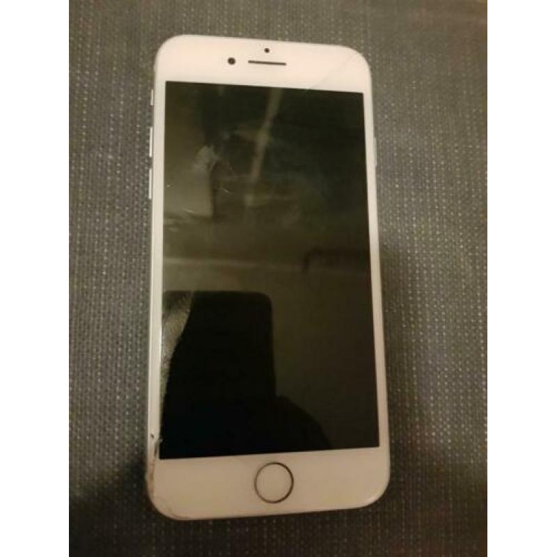 iphone 8 64GB (kleine schade)