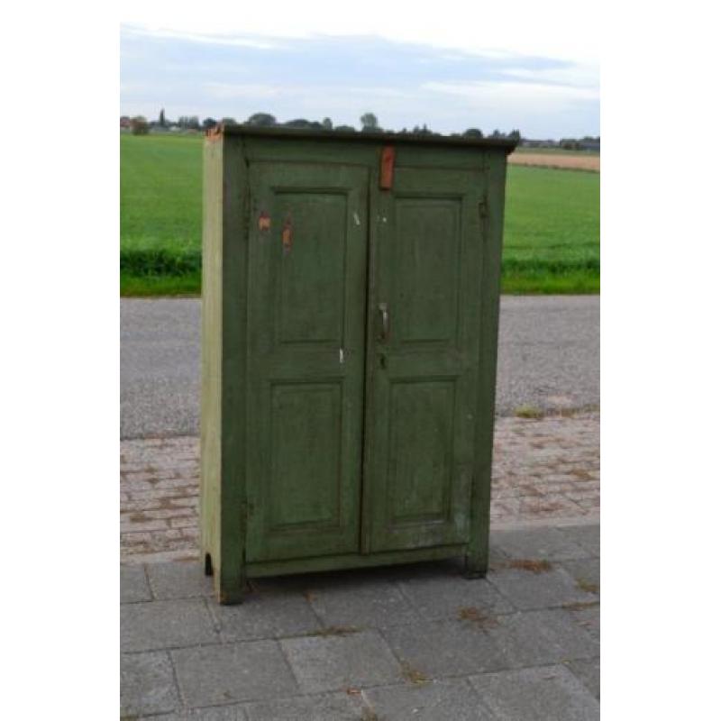 Frans oud groen kastje * Saar's Brocante*