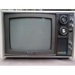 De eerste draagbare kleuren Sony tv in NL (1974), de KV 1300