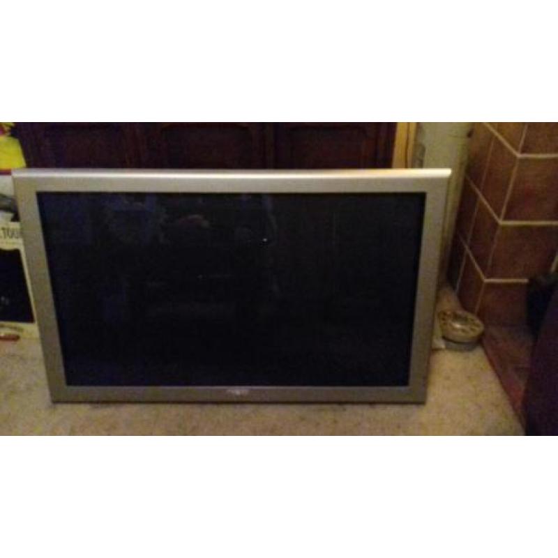 42 inch philips plasma tv-110cm-.