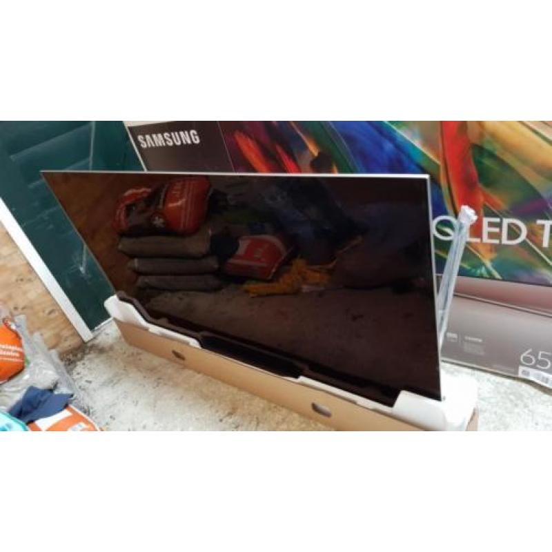 Defecte! Samsung QLED Q7F 65" tegen elk aannemelijk bod.