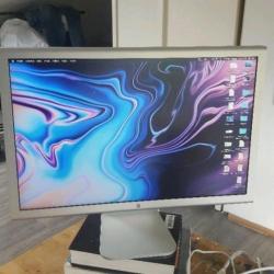 Apple Cinema Display 23"