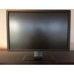 Dell P2213 flatscreen monitor