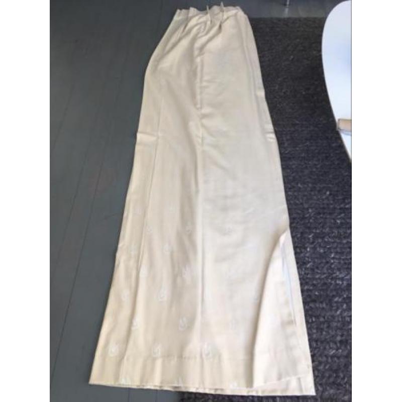 4 gordijnen beige samen nu 50 euro