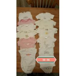 Baby kleding, slaapzak, mutsjes, maat 50 en 56